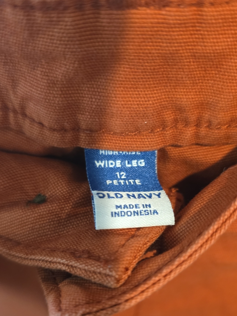 Old Navy Wide-Leg Cropped Pants in Rust Orange - Picture 2 of 6